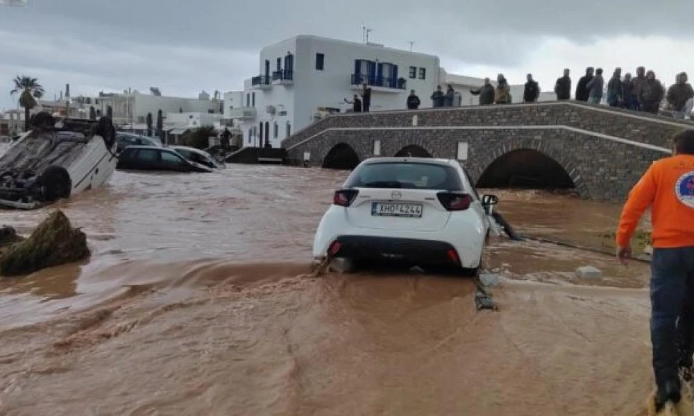 Η κακοκαιρία πλήττει τα νησιά του ανατολικού Αιγαίου: 112 σε Χίο, Σάμο, Ικαρία και την Κρήτη